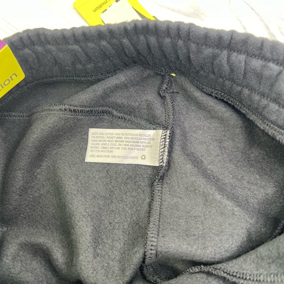 Boys’ Cargo Jogger Fleece Pants - Picture 5 of 5